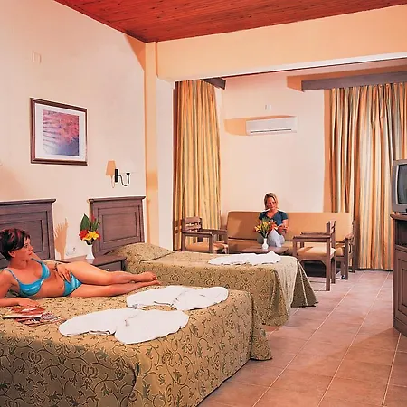 Club Tropical 3* كوناكلي