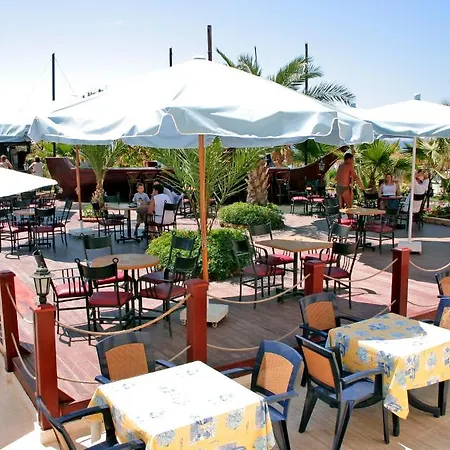 Club Tropical فندق 3*