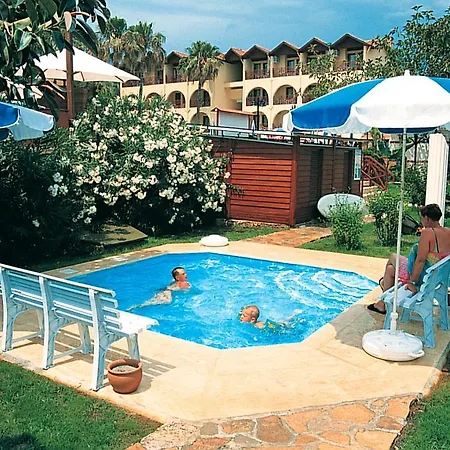 فندق Club Tropical كوناكلي