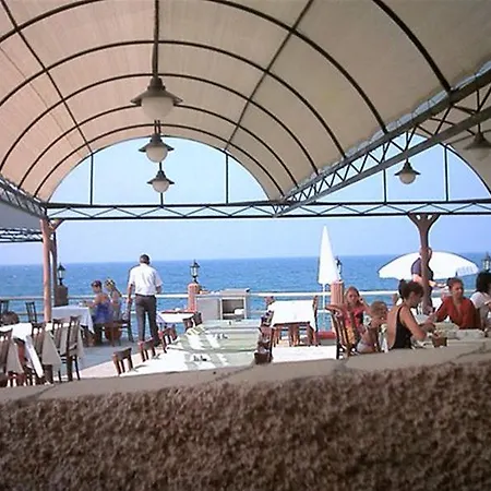 فندق Club Tropical كوناكلي