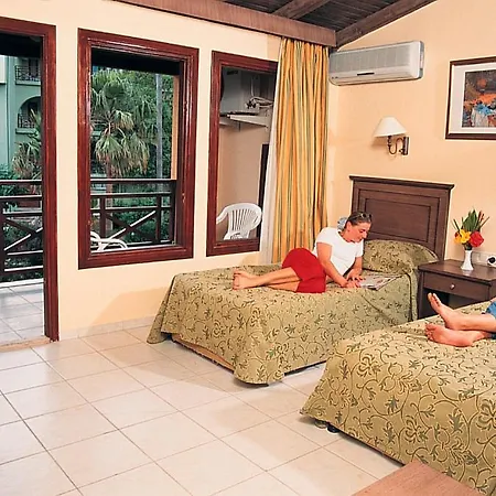 Hotell Club Tropical Konaklı