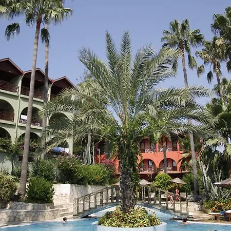Club Tropical Hotell 3*